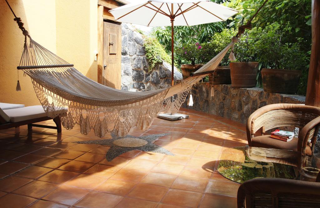 Hotel Casa Don Francisco Ixtapa  Bagian luar foto
