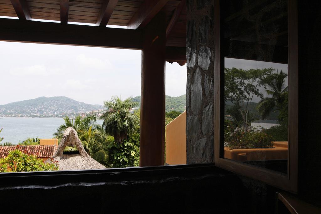 Hotel Casa Don Francisco Ixtapa  Bagian luar foto