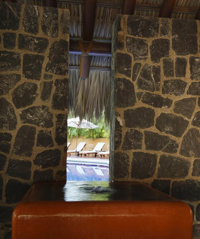 Hotel Casa Don Francisco Ixtapa  Bagian luar foto
