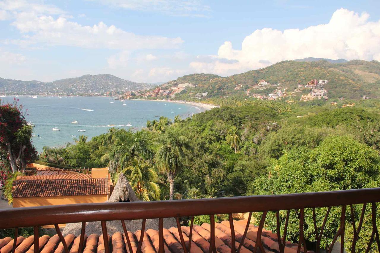 Hotel Casa Don Francisco Ixtapa  Bagian luar foto